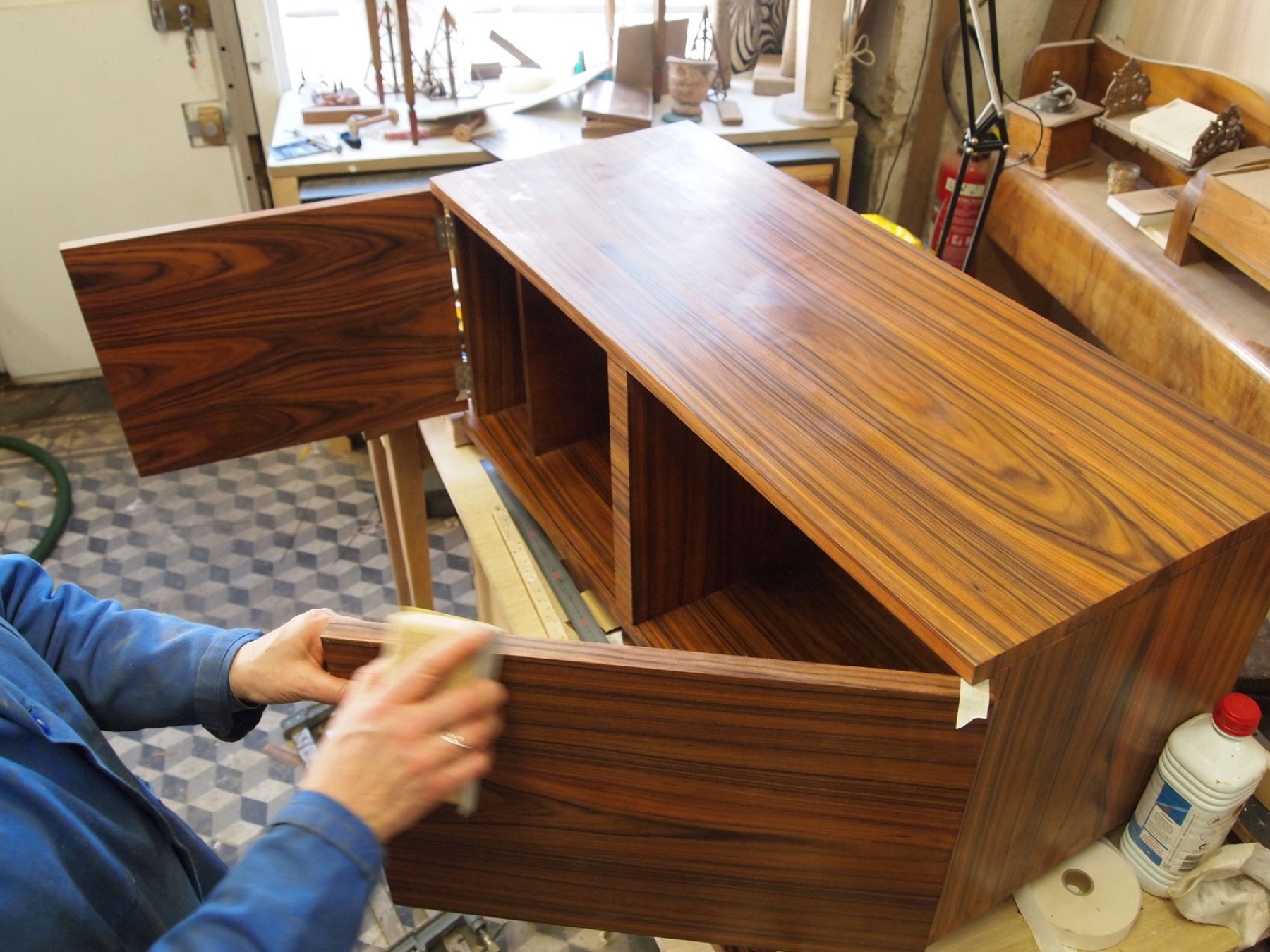 Meuble en cours de réalisation à l'atelier